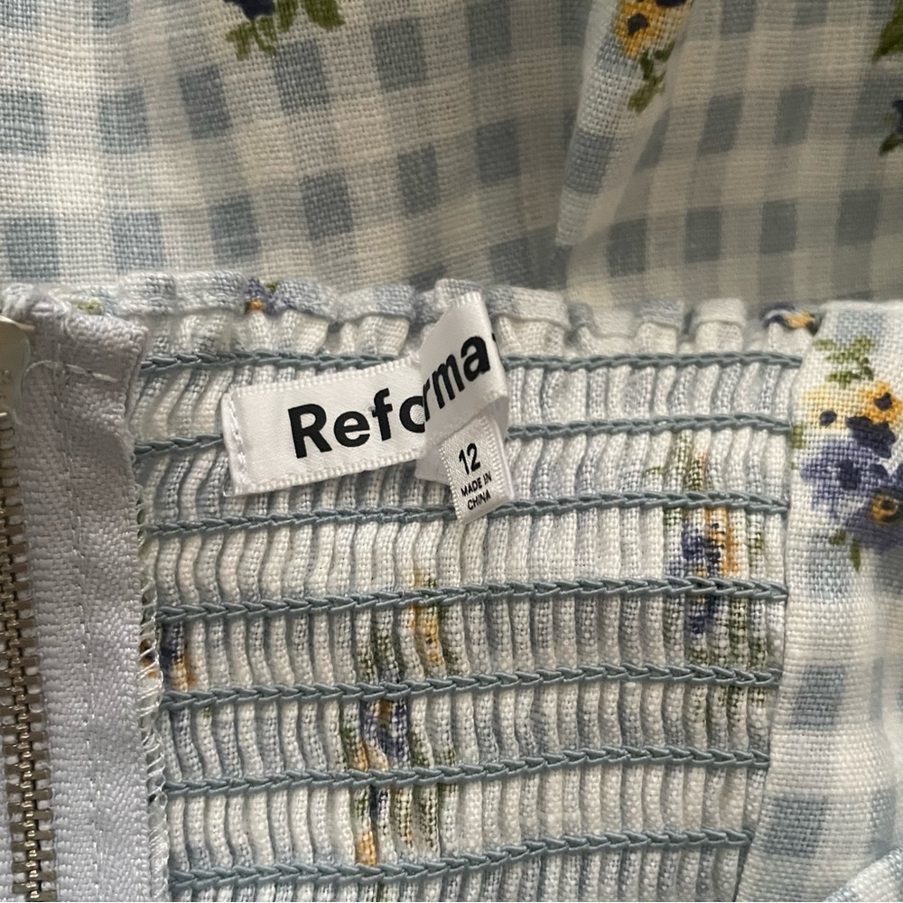 Reformation | Melony Linen Dress - Picture 3 of 5